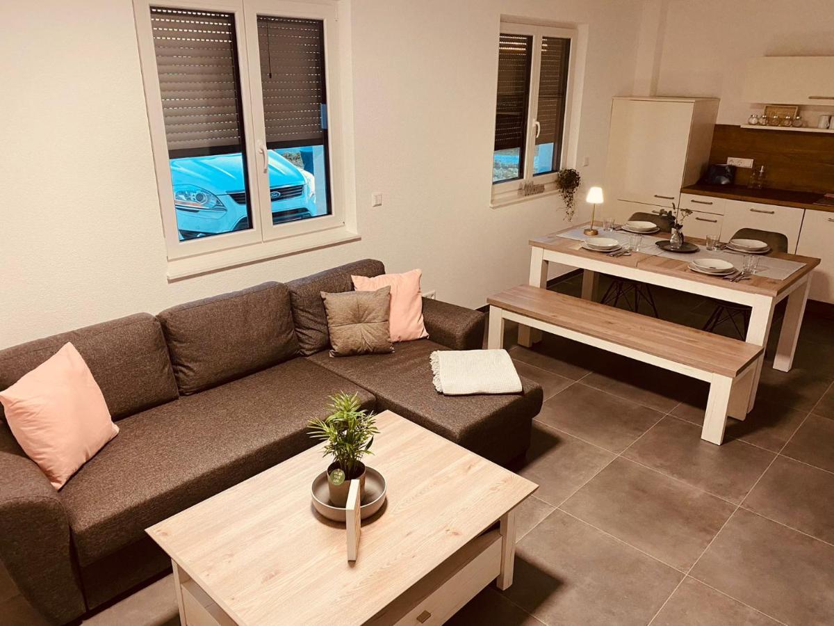 Apartmán Casaina Weisweil  Exteriér fotografie